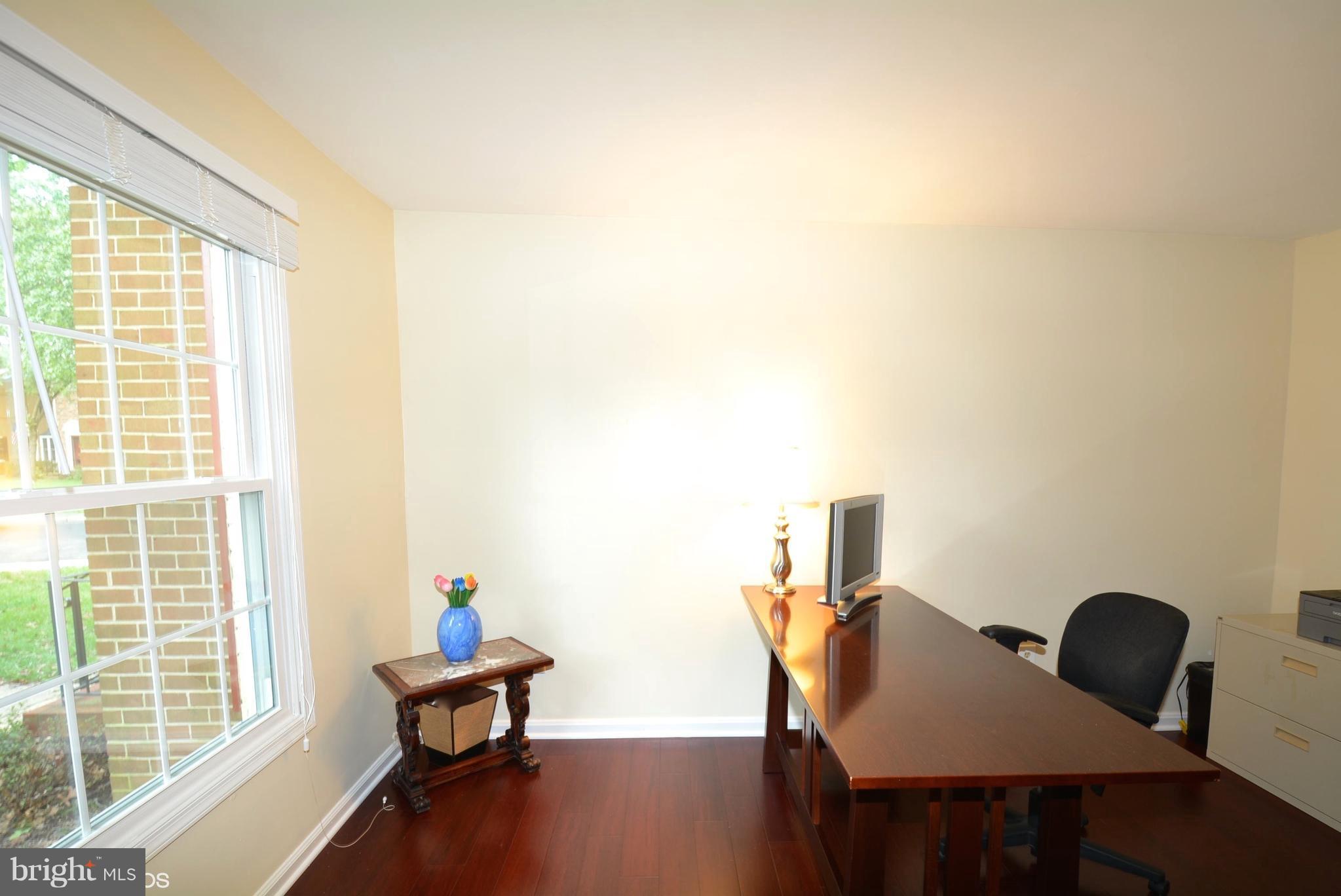 5967 Queenston Street Springfield, VA 22152 - Photo 10 of 27 main level study