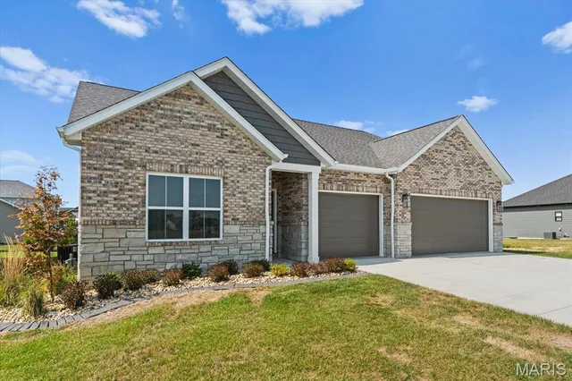 $609,000 | 641 Ambrose Dr., Caseyville, IL 62232