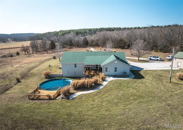 $589,500 | 37595 Westgate Road, Plato, MO 65552