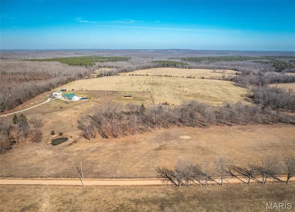 $589,500 | 37595 Westgate Road, Plato, MO 65552