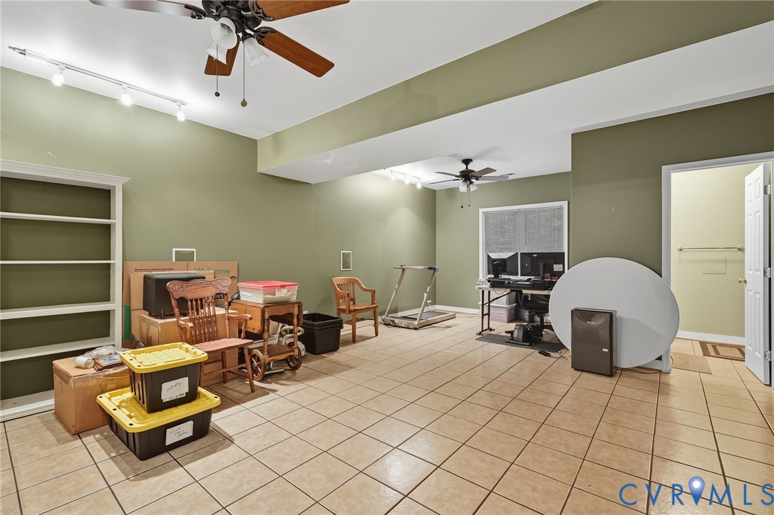 3420 Osborne Road Chester, VA 23831 - Photo 19 of 36 a living room with furniture
