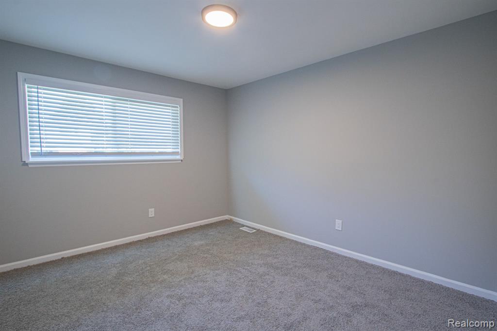 25256 Rubin Road Warren, MI 48089 - Photo 19 of 28