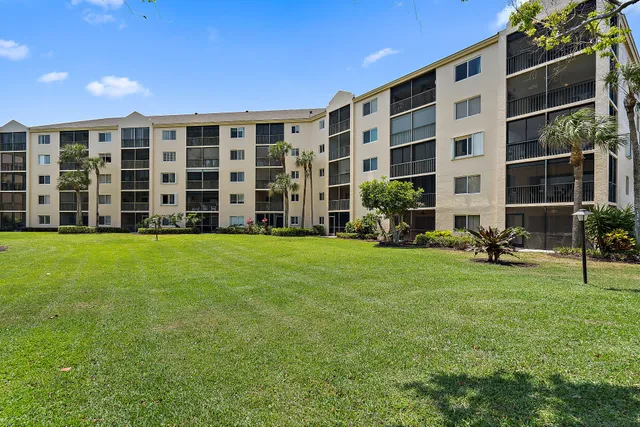 $5,500 | 275 Palm Avenue, Unit C203, Jupiter, FL 33477