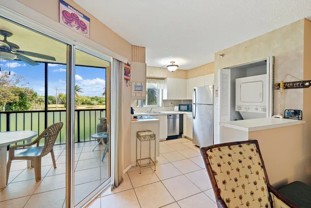 $5,500 | 275 Palm Avenue, Unit C203, Jupiter, FL 33477