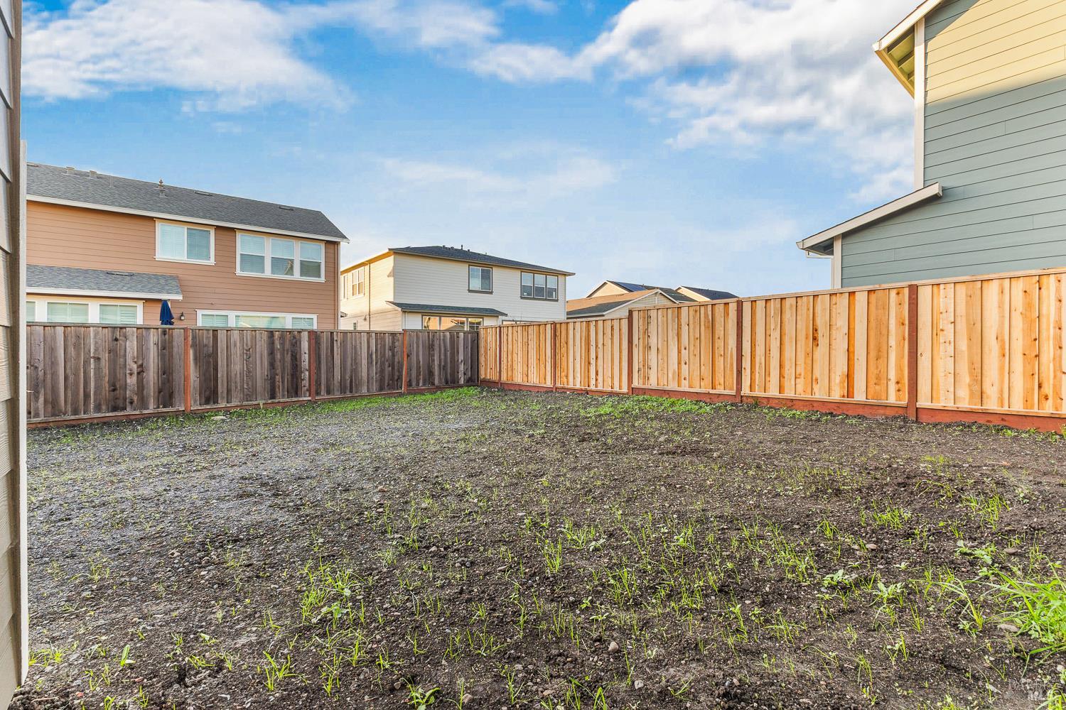 7337 Willowglen Drive Rohnert Park, CA 94928 - Photo 29 of 31 a view of a backyard with wooden fence