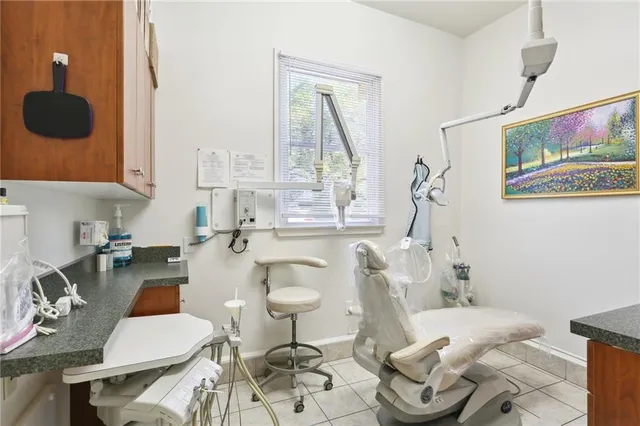 $695,000 | 341 Metairie Road, Metairie, LA 70005