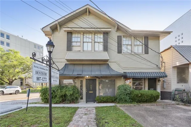 $695,000 | 341 Metairie Road, Metairie, LA 70005