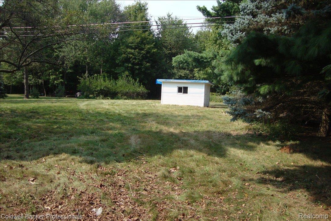1371 Bowers Road Lapeer, MI 48446 - Photo 3 of 10 bowers1 021