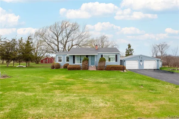 $250,000 | 25871 Moffatt Road, Lyme, NY 13634