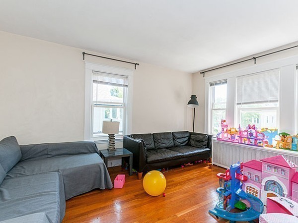129 Redlands Road Boston, MA 02132 - Photo 10 of 25 Gallery Image 10