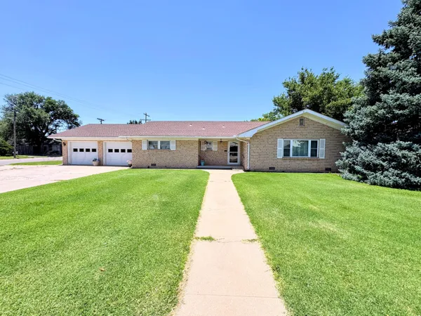 $199,000 | 420 South Roland Street, Spearman, TX 79081