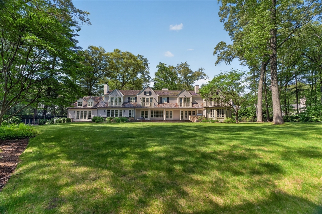 12 Winding River Circle Wellesley, MA 02482 - Photo 5 of 39