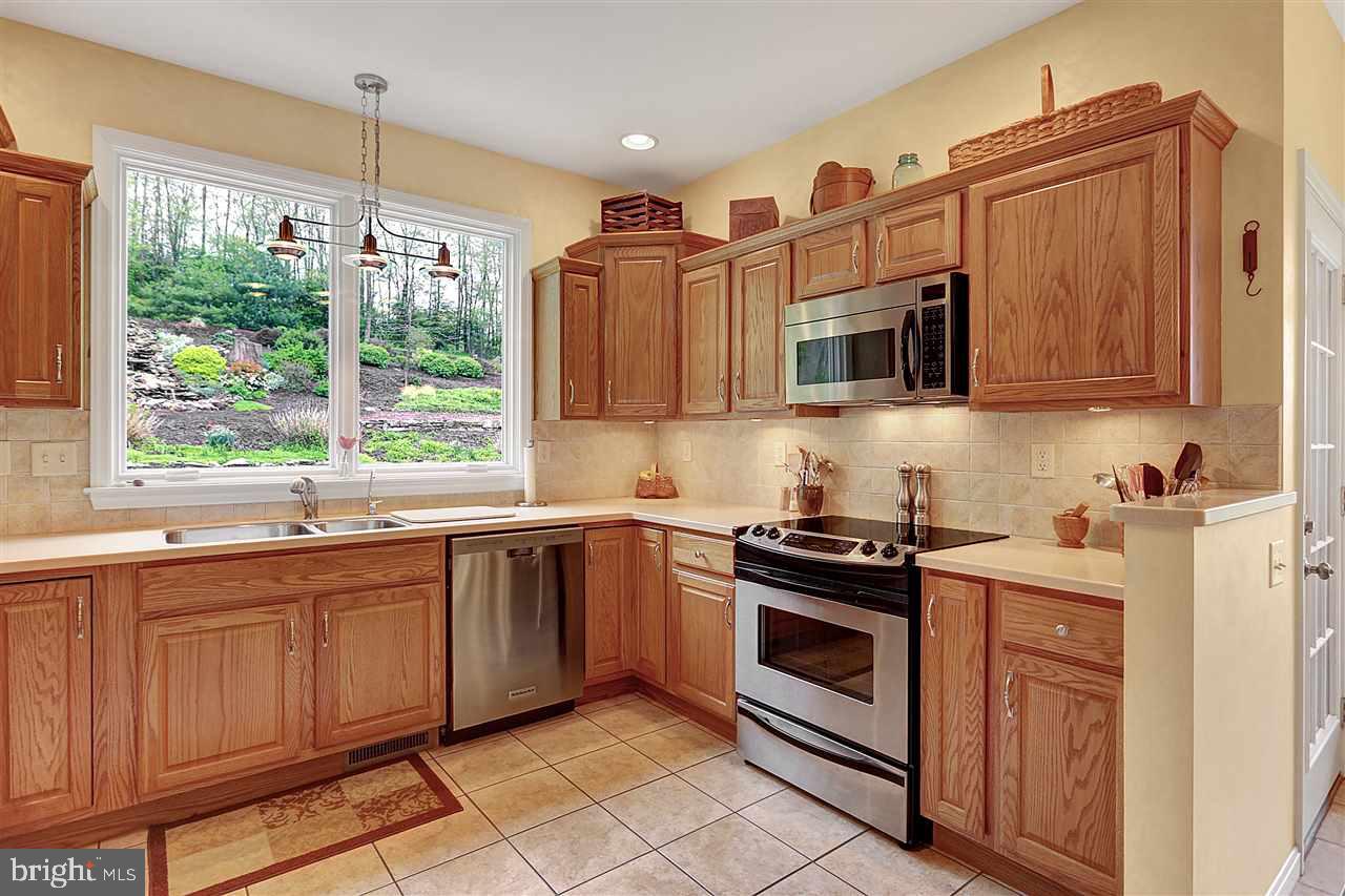 241 Richland Road Carlisle, PA 17015 - Photo 7 of 25 Gallery Image 7