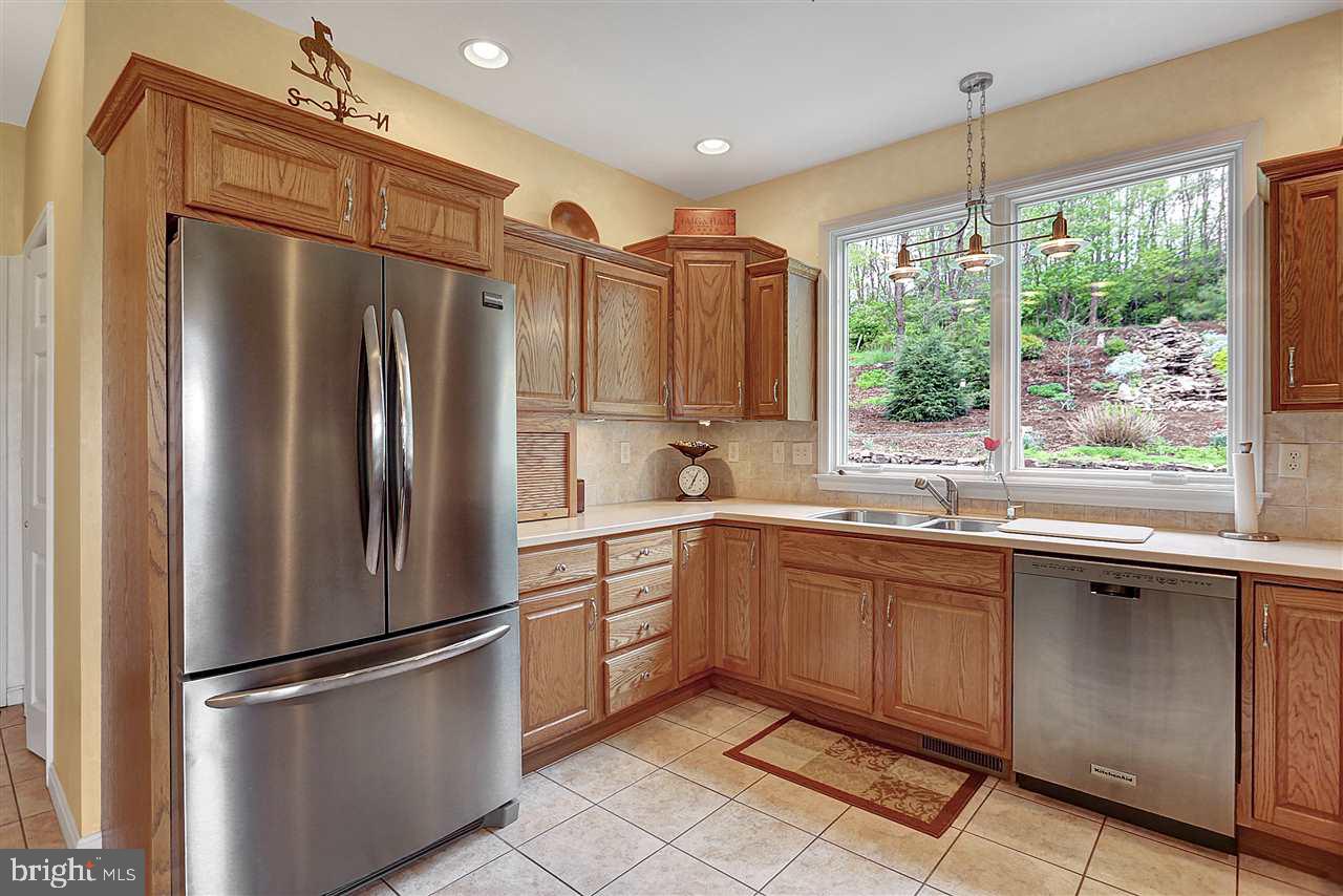 241 Richland Road Carlisle, PA 17015 - Photo 8 of 25 Gallery Image 8