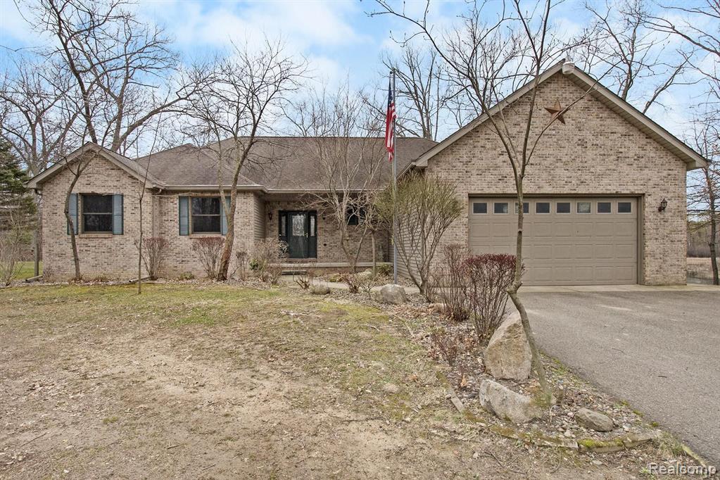 3478 Bauer Road Brighton, MI 48116 - Photo 2 of 40