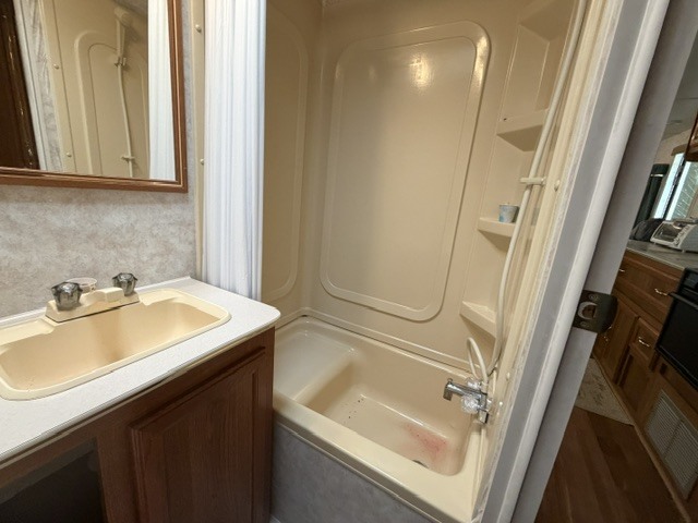 2795 East 28th Road Marseilles, IL 61341 - Photo 13 of 61 Gallery Image 13