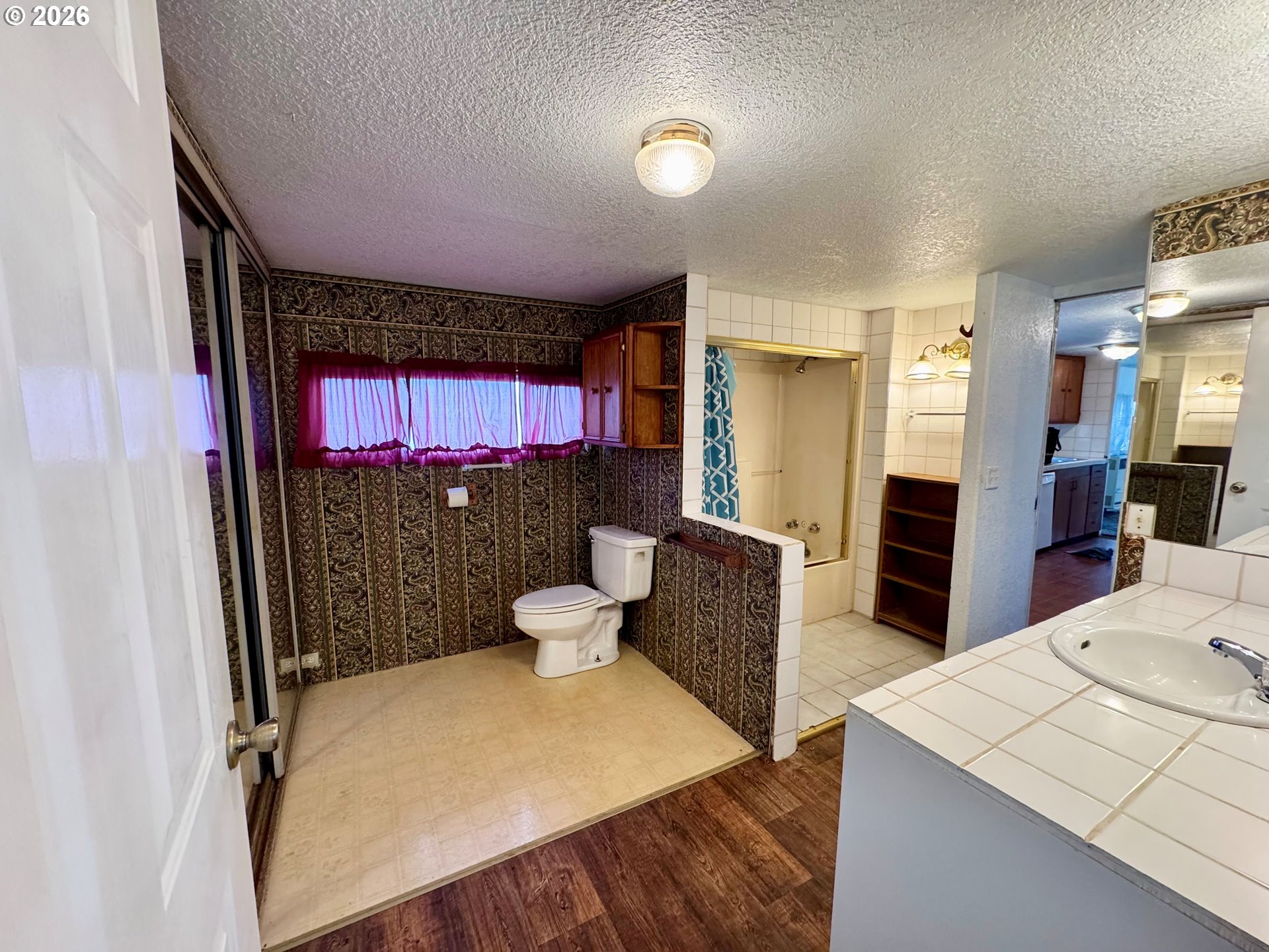95691 Saunders Creek Road, Unit 36 Gold Beach, OR 97444 - Photo 7 of 23 Bathroom