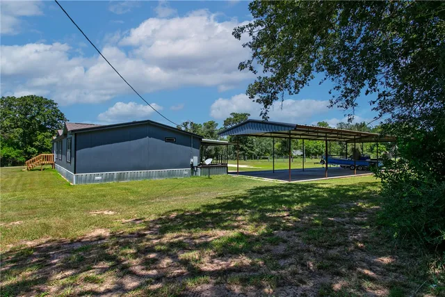 $330,000 | 118 Yaupon Drive, Caldwell, TX 77836