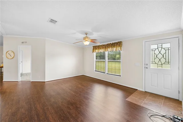 $330,000 | 118 Yaupon Drive, Caldwell, TX 77836