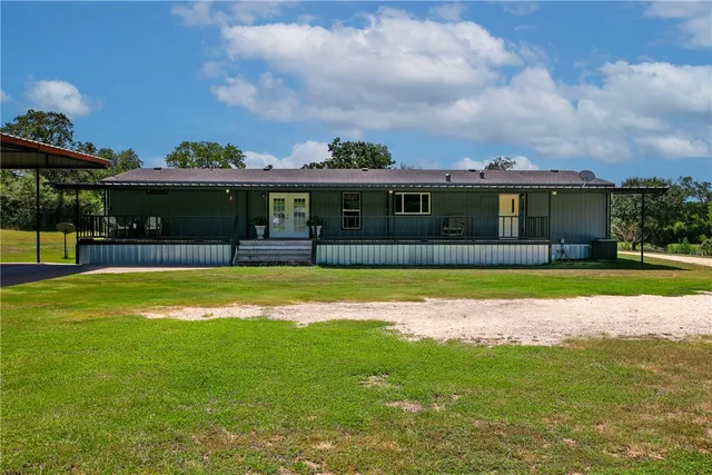 $330,000 | 118 Yaupon Drive, Caldwell, TX 77836