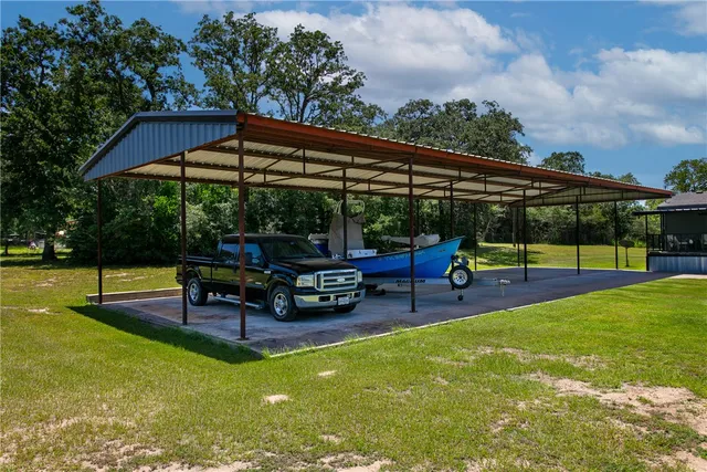 $330,000 | 118 Yaupon Drive, Caldwell, TX 77836