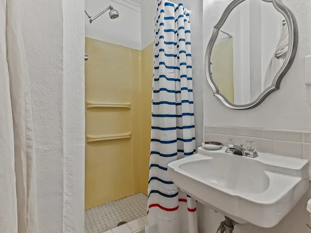 $178,000 | 6 Parker Avenue, Unit 3 & 4, Lanark Village, FL 32322