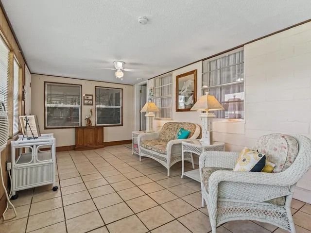 $178,000 | 6 Parker Avenue, Unit 3 & 4, Lanark Village, FL 32322