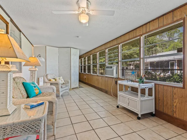 $178,000 | 6 Parker Avenue, Unit 3 & 4, Lanark Village, FL 32322