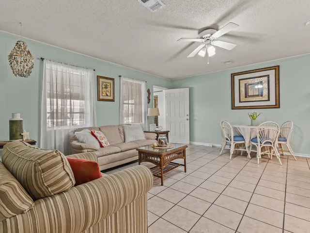 $178,000 | 6 Parker Avenue, Unit 3 & 4, Lanark Village, FL 32322