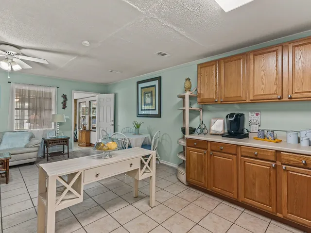 $178,000 | 6 Parker Avenue, Unit 3 & 4, Lanark Village, FL 32322