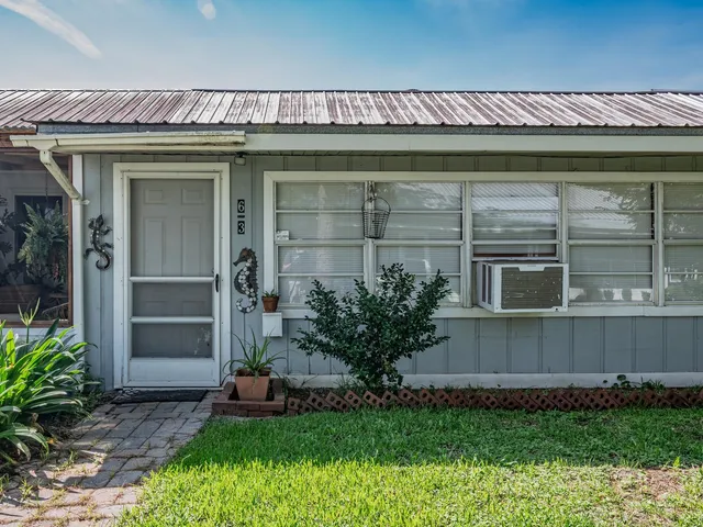 $178,000 | 6 Parker Avenue, Unit 3 & 4, Lanark Village, FL 32322