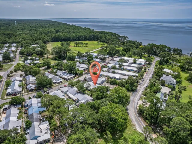 $178,000 | 6 Parker Avenue, Unit 3 & 4, Lanark Village, FL 32322