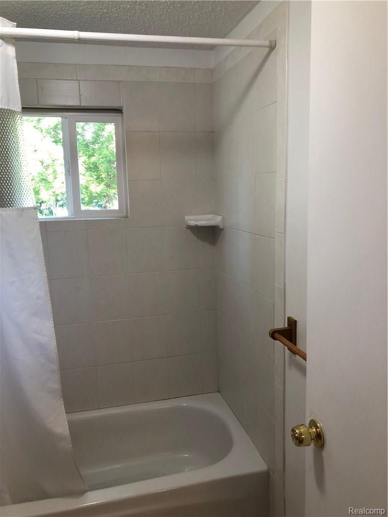 3612 Branch Road Flint, MI 48506 - Photo 13 of 21 IMG_0333.JPG