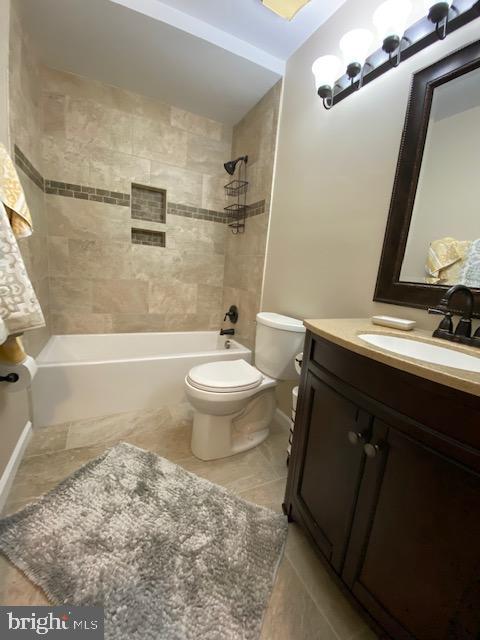 8564 Springfield Oaks Drive Springfield, VA 22153 - Photo 13 of 31 Gallery Image 13