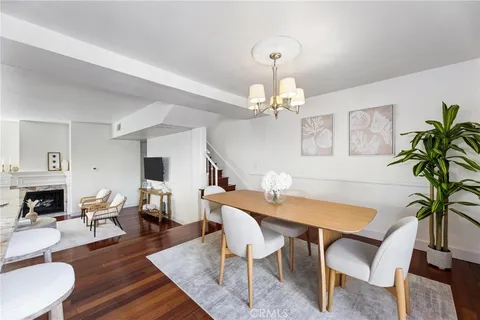 $1,150,000 | 1515 Artesia Boulevard, Unit 2, Manhattan Beach, CA 90266