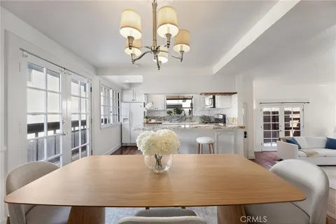 $1,150,000 | 1515 Artesia Boulevard, Unit 2, Manhattan Beach, CA 90266