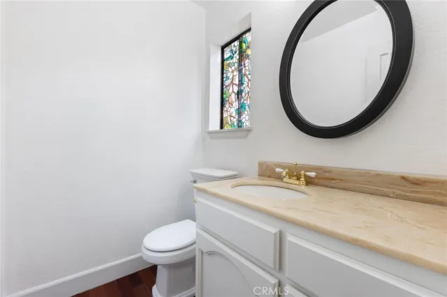 $1,250,000 | 1515 Artesia Boulevard, Unit 2, Manhattan Beach, CA 90266