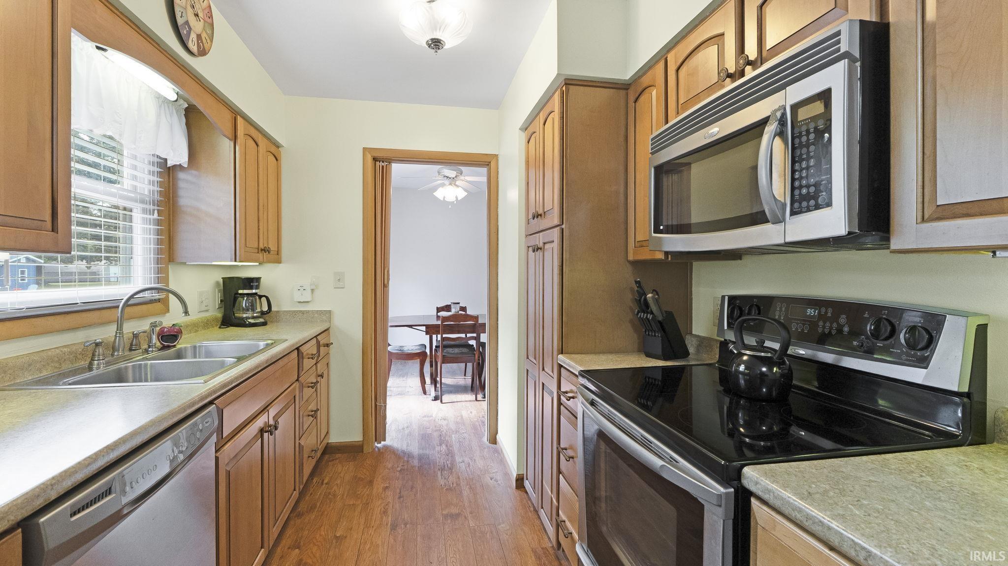 9105 Bluffton Road Fort Wayne, IN 46819 - Photo 11 of 31