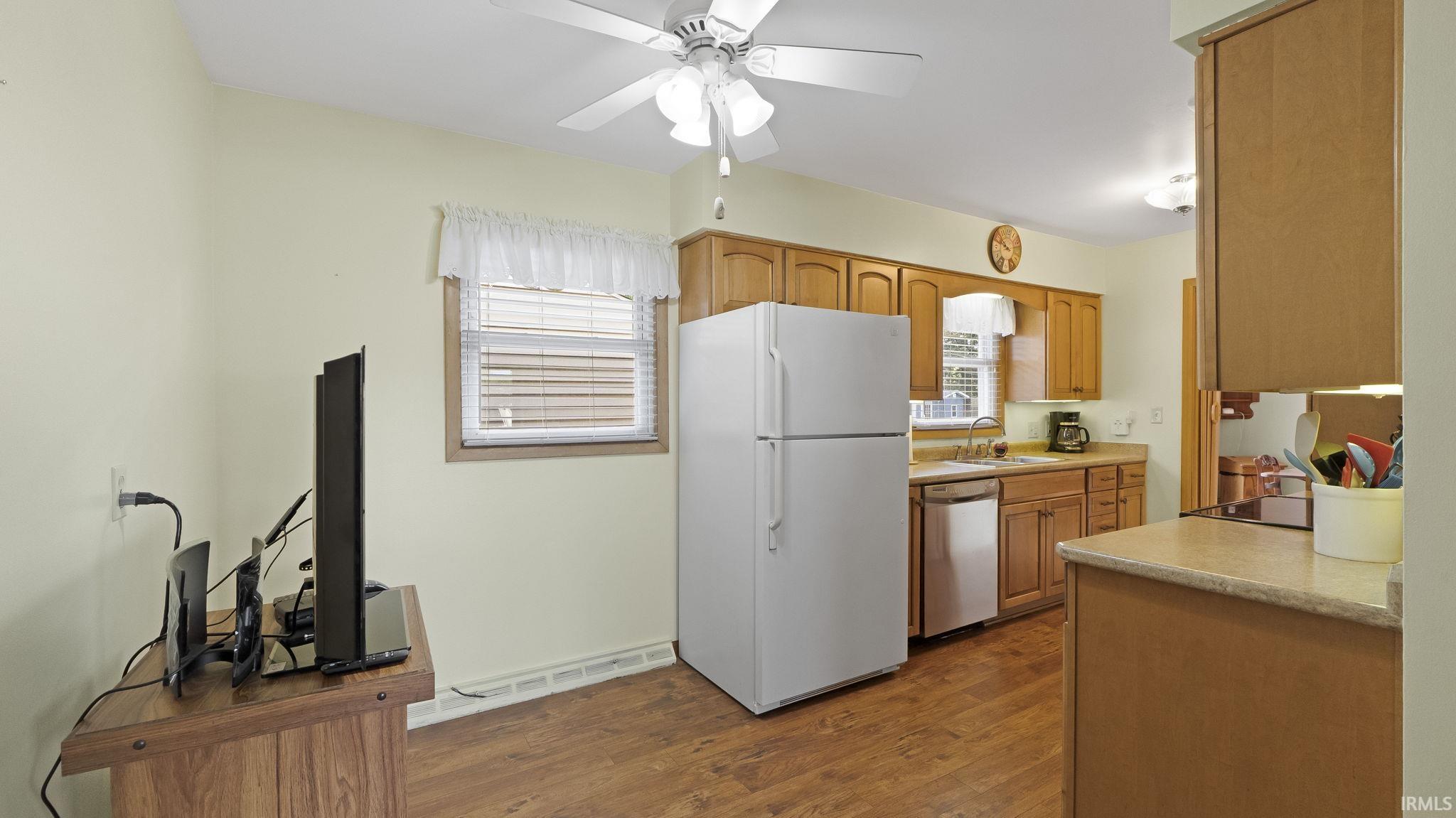 9105 Bluffton Road Fort Wayne, IN 46819 - Photo 8 of 31