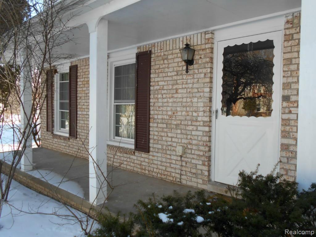 679 Rutgers Road Rochester Hills, MI 48309 - Photo 2 of 24