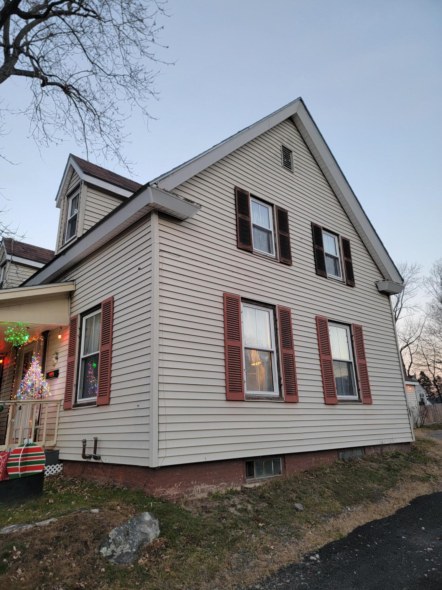 16 Downes Street Calais, ME 04619 - Photo 3 of 26 1000021364