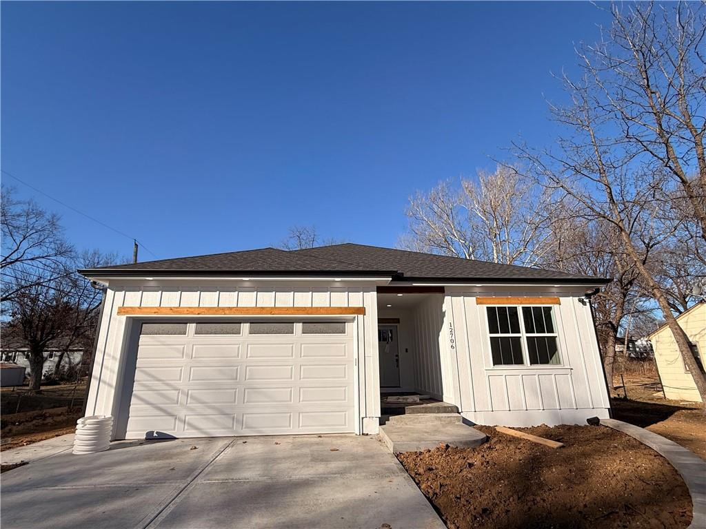 12706 10th Street Grandview, MO 64030 - Photo 2 of 3