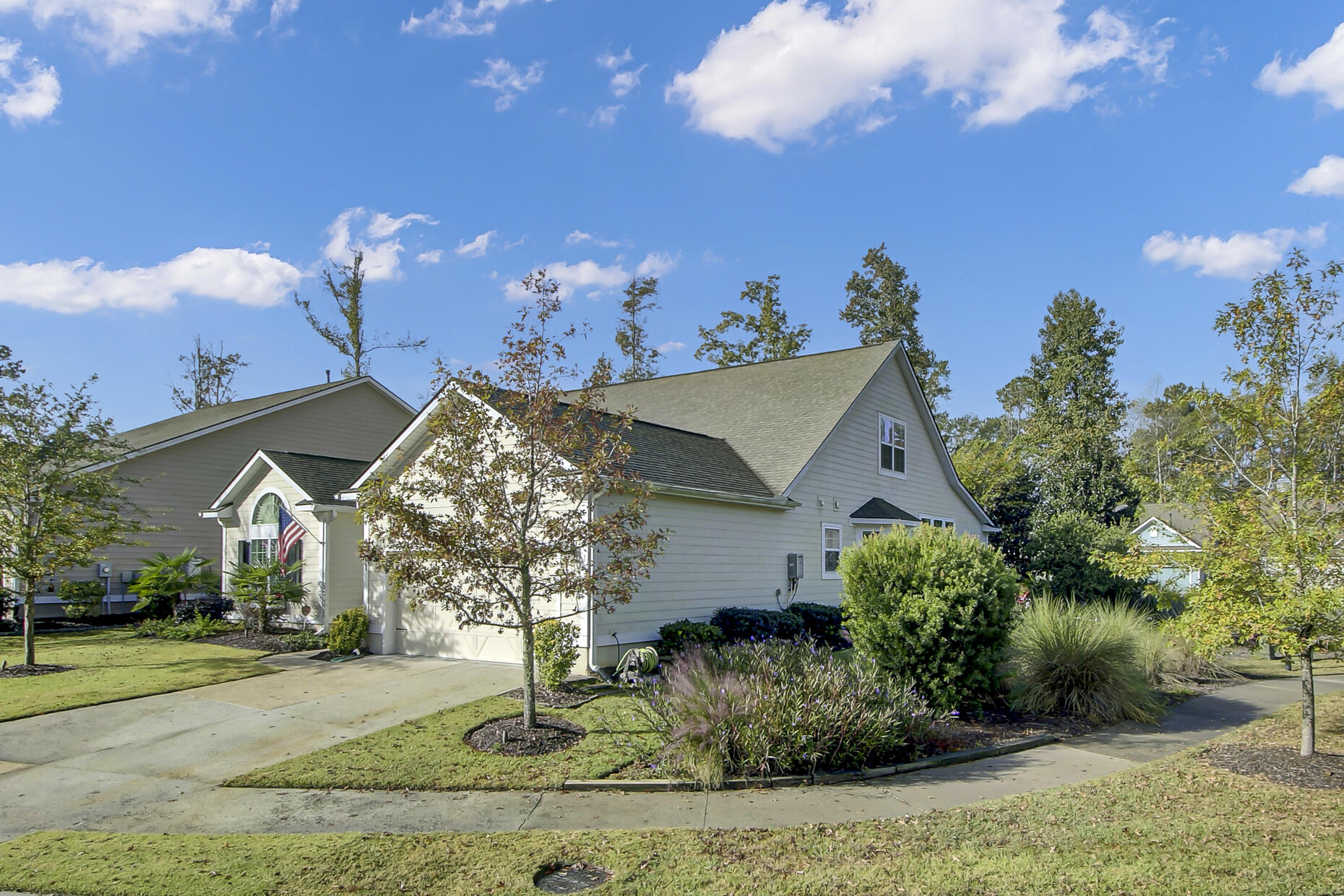 123 Phoebe Road Summerville, SC 29483 - Photo 2 of 44 (2)