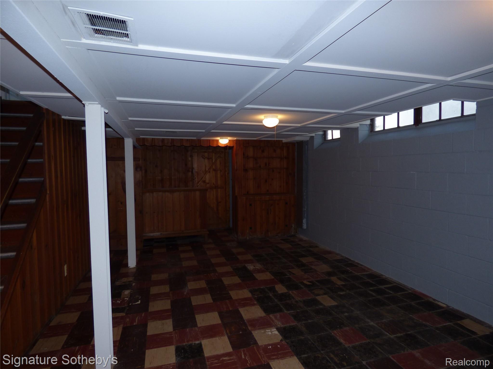 4083 Wakefield Road Berkley, MI 48072 - Photo 27 of 49 P1030653.JPG