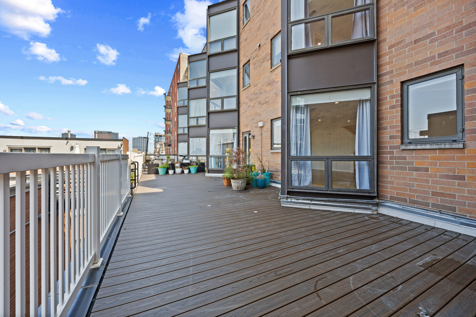 222 South Racine Avenue, Unit 403 Chicago, IL 60607 - Photo 12 of 25 Gallery Image 12