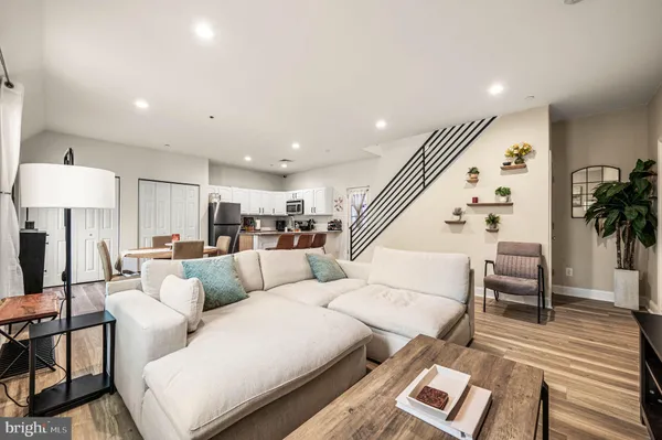 $434,900 | 213 Roxborough Avenue, Philadelphia, PA 19128