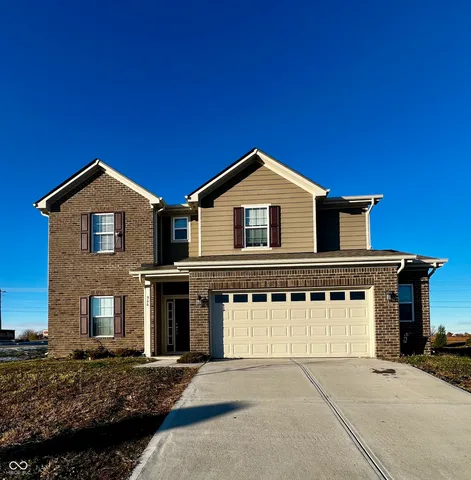 $399,100 | 966 Bent Br Circle, Greenwood, IN 46143