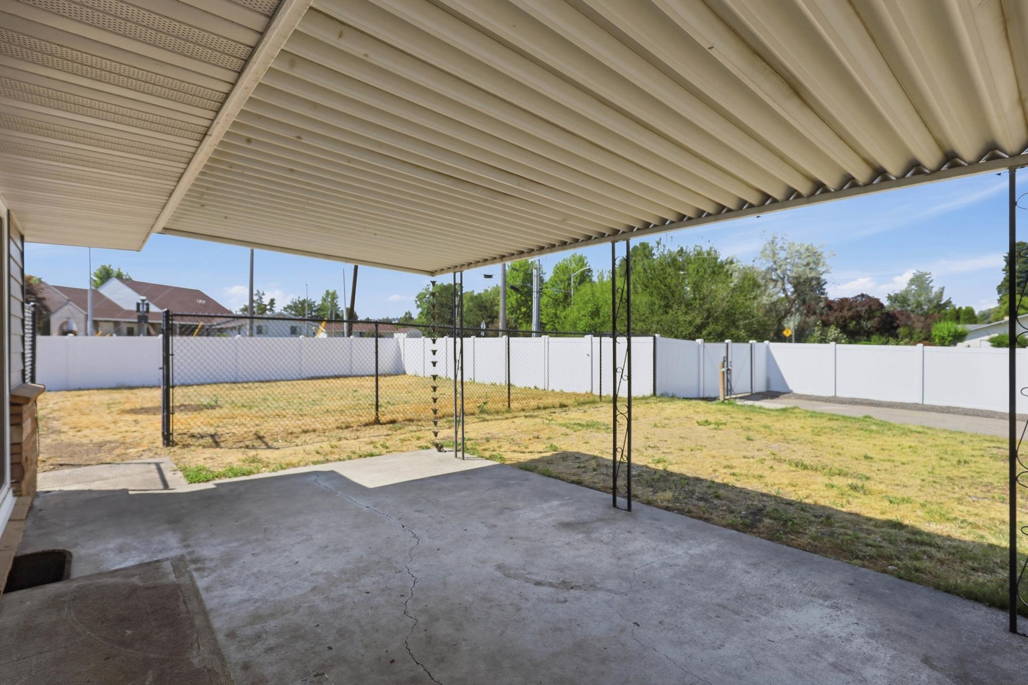 11 North Barker Road Greenacres, WA 99016 - Photo 47 of 50