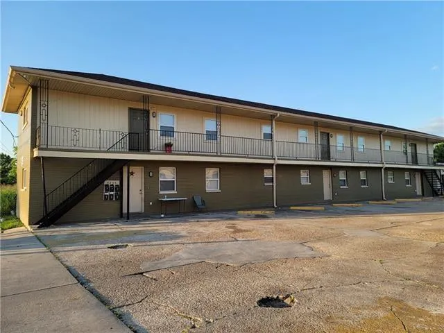 $850 | 4415 Wilson Avenue, Unit F, New Orleans, LA 70126