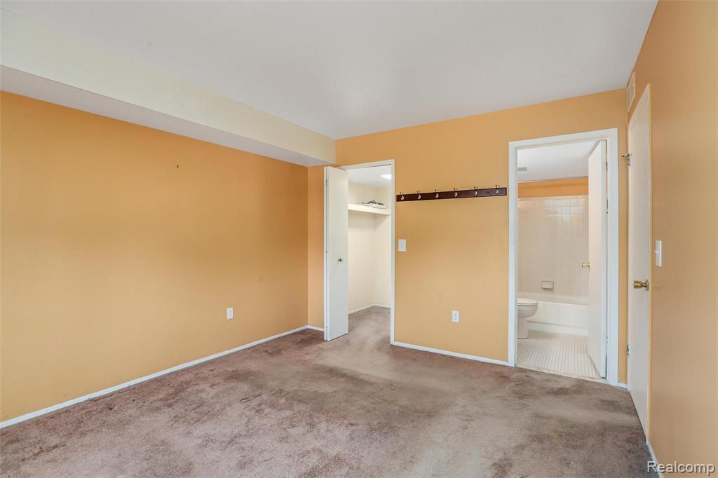 27374 Evergreen Road, Unit 4 Lathrup Village, MI 48076 - Photo 11 of 26